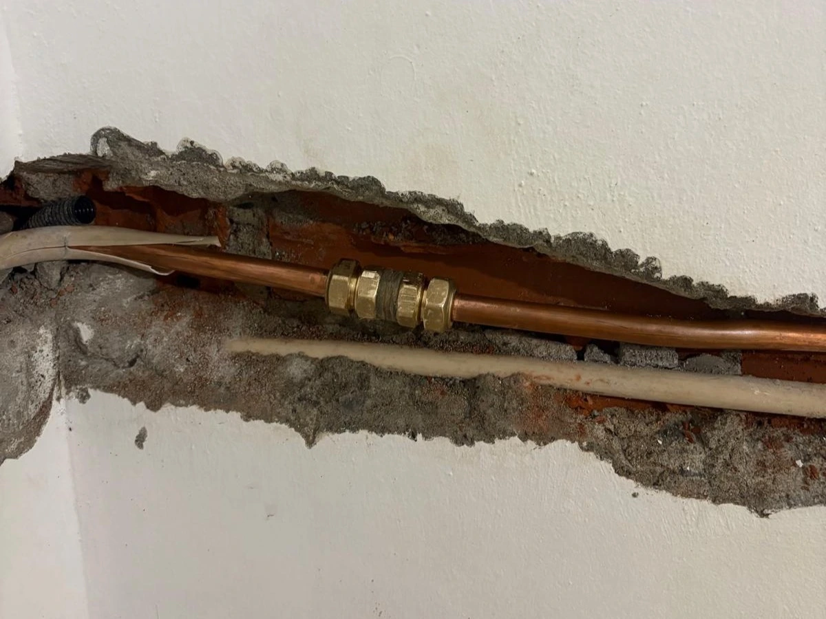 Ricerca perdita d'acqua sotto pavimento a Torino